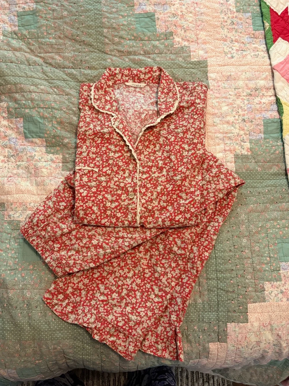 Floral Red Women’s Pajama Set with Lace Trim